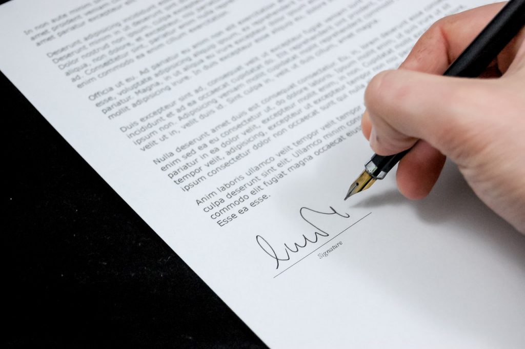 sign pen business document 48195 scaled 1